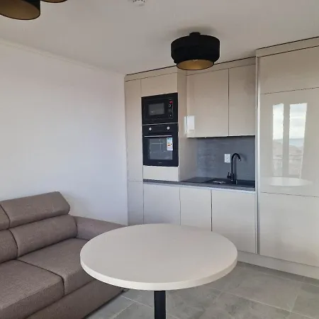 Neues Luxus-apartment Mit Meerblick Und Balkon Apartment *