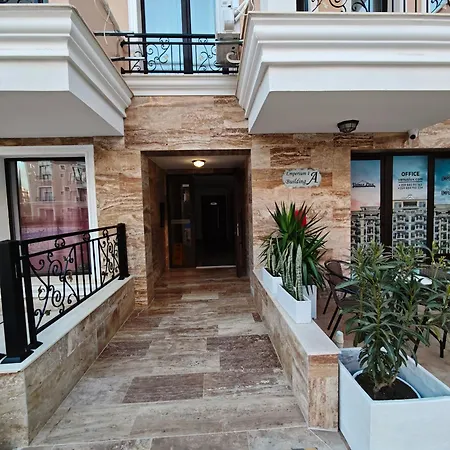 Panoramic Sea View - Balcony - Close To & Center - Free Parking * سفيتي فلاس