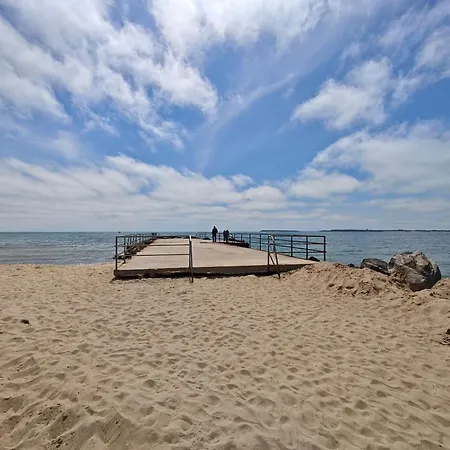 شقة Panoramic Sea View - Balcony - Close To & Center - Free Parking *